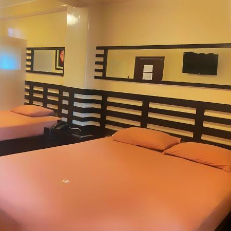 Hostal Montesa Guayaquil Exteriör bild