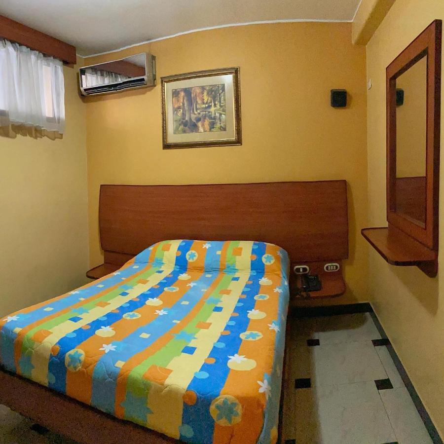 Hostal Montesa Guayaquil Exteriör bild